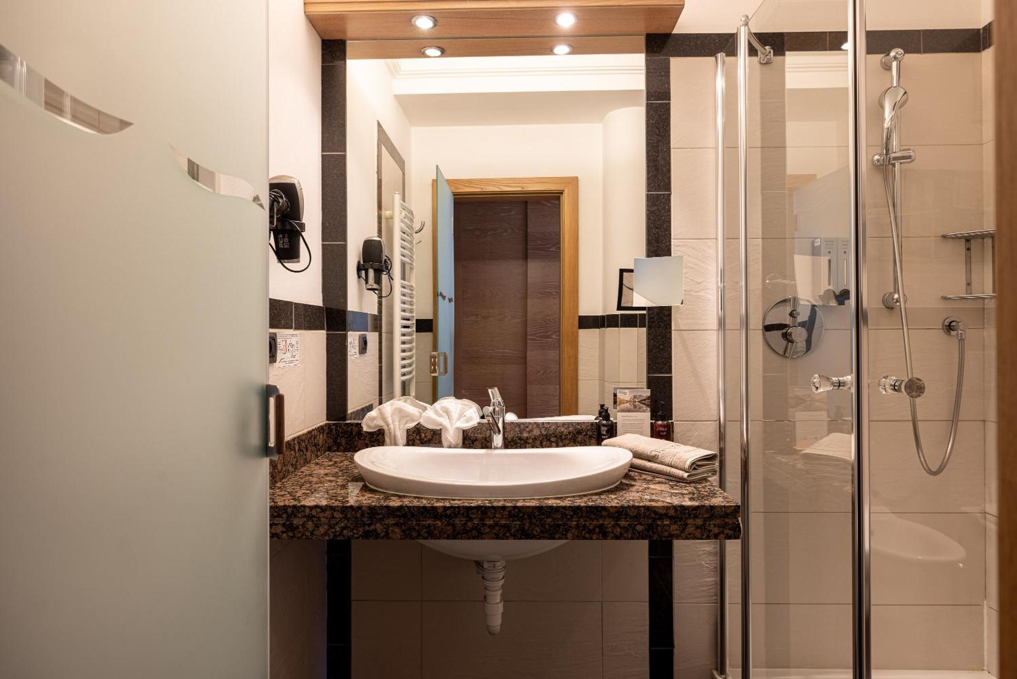 Gartenhotel Moser Аппиано-Сулла-Страда-дель-Вино Номер фото